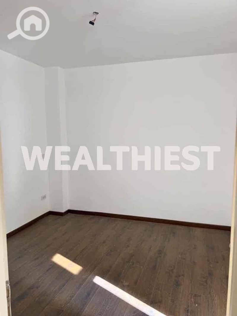 6 8623827a-7b92-425d-94d4-f52665a9aa96. jpg