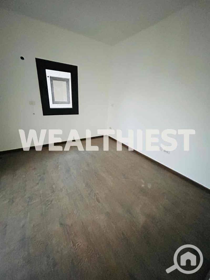 8 4cc6a547-adb8-4f2a-865f-b68713884f8c. jpg