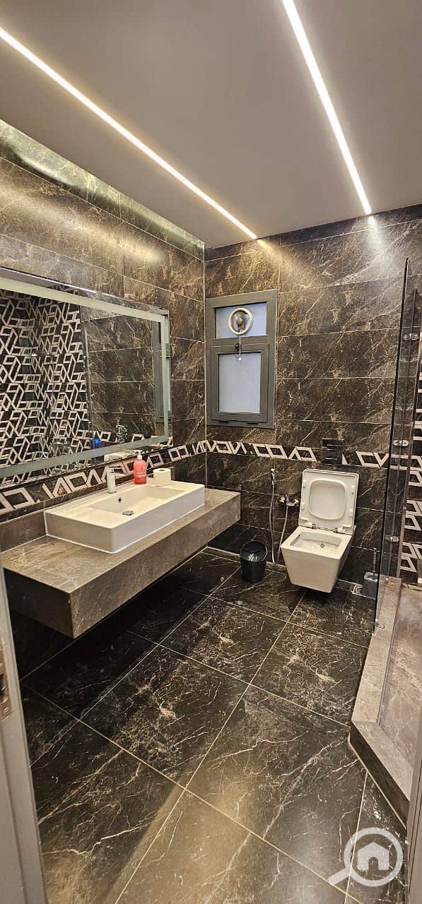 10 WhatsApp Image 2025-11-17 at 20.21. 28 (1). jpeg