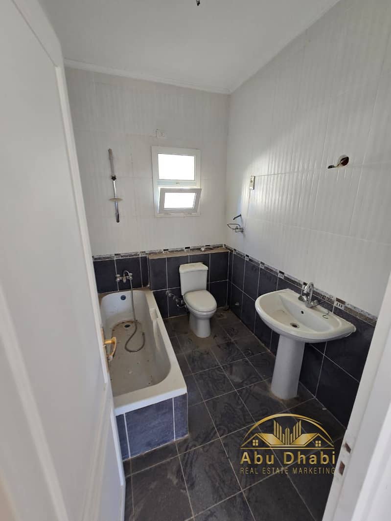 9 1543dd39-5771-466f-a7c3-28e4da8bc610. jpg