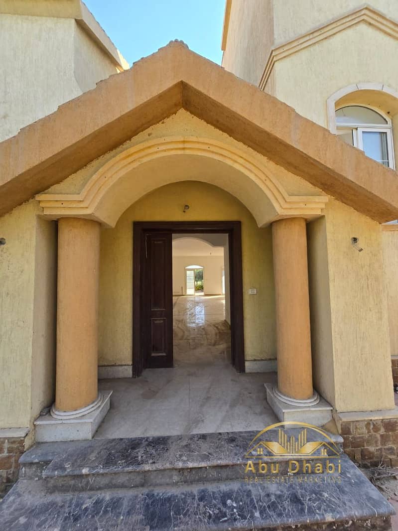 22 229d84f8-53c3-4c9c-8d95-d4a835d92476. jpg