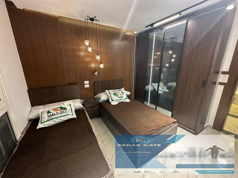 8 ce77a48c-47dd-4f3c-9058-23577d26f1fc. jpg