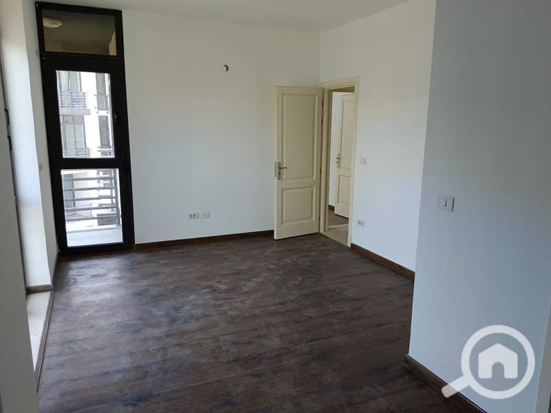 3 0b11e81b-5c06-4865-acd4-3ae9eb40bbe0. jpg