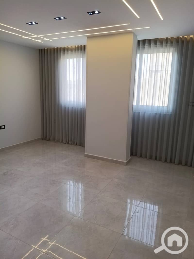 7 WhatsApp Image 2025-11-22 at 14.05. 01. jpeg