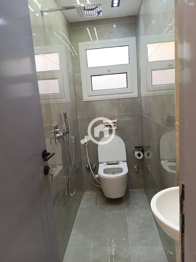 12 WhatsApp Image 2025-11-22 at 14.05. 02. jpeg