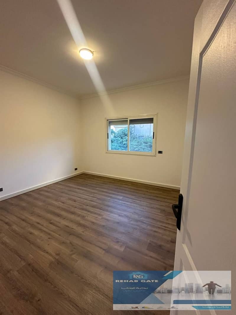 10 b2aae5fd-90cc-4694-8313-c9f48dcab835. jpg