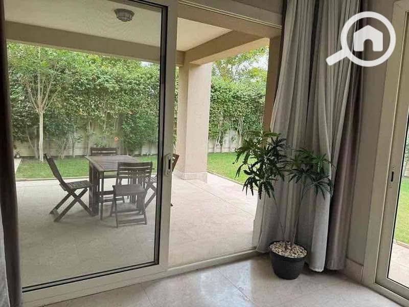 8 e79e1425-5e36-4956-9dc6-5ef87f0e3f28. jpg