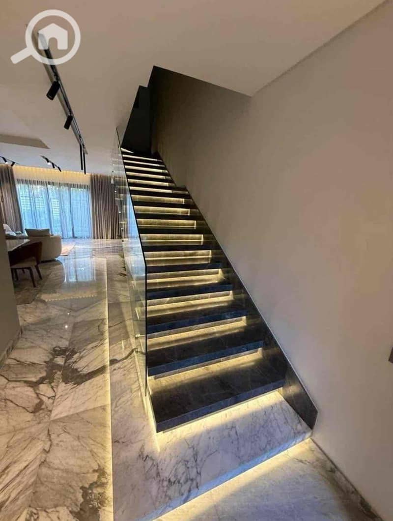 9 97279c9d-3d7c-4608-80eb-939f07ec34cf. jpg