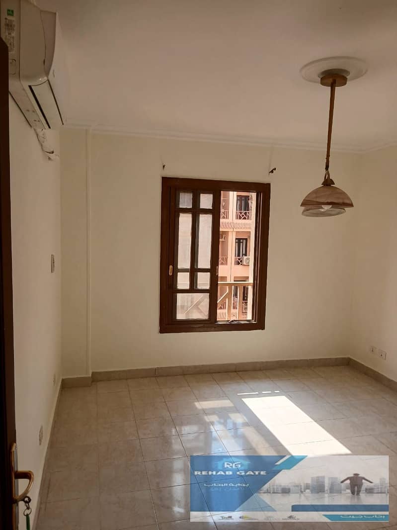 3 906004e5-8d40-429e-a63d-80d27413b452. jpg