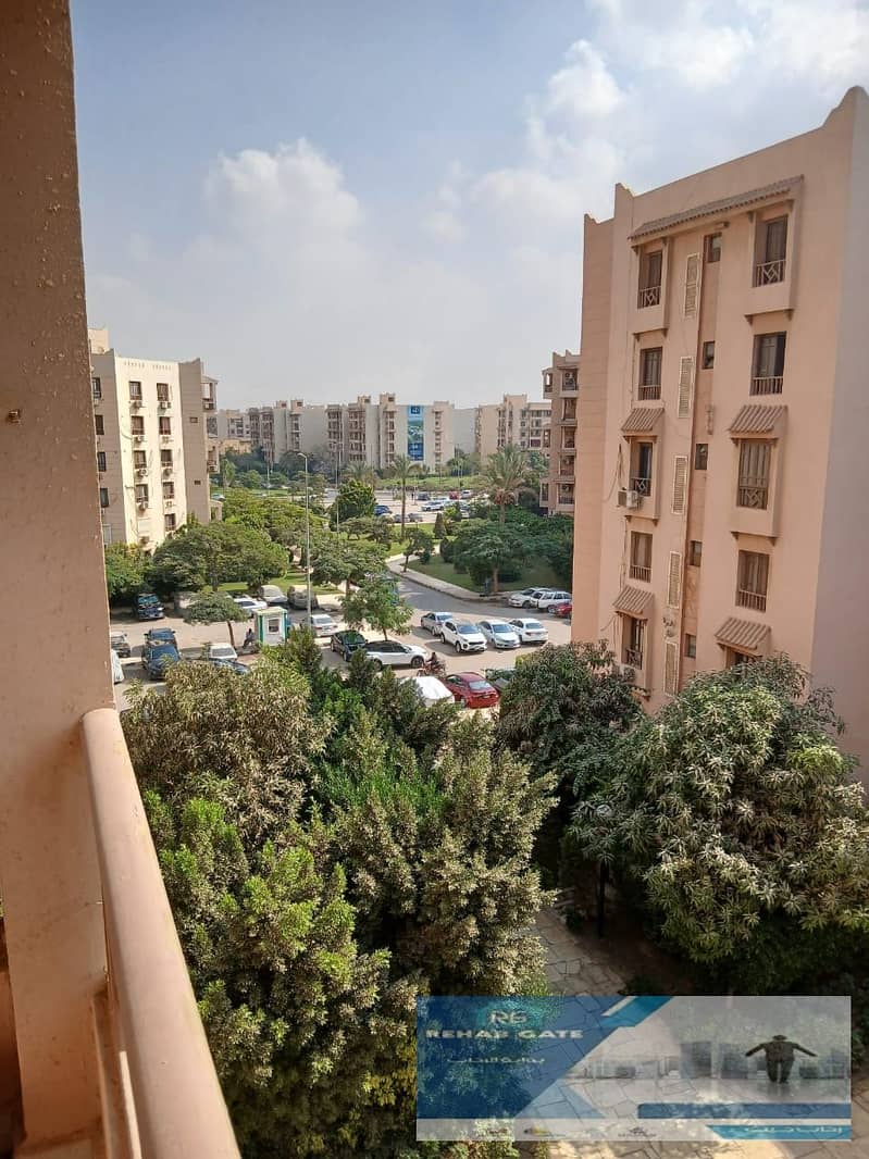 4 5cd0af5c-b1ab-4934-8e9a-289f733a4b8a. jpg