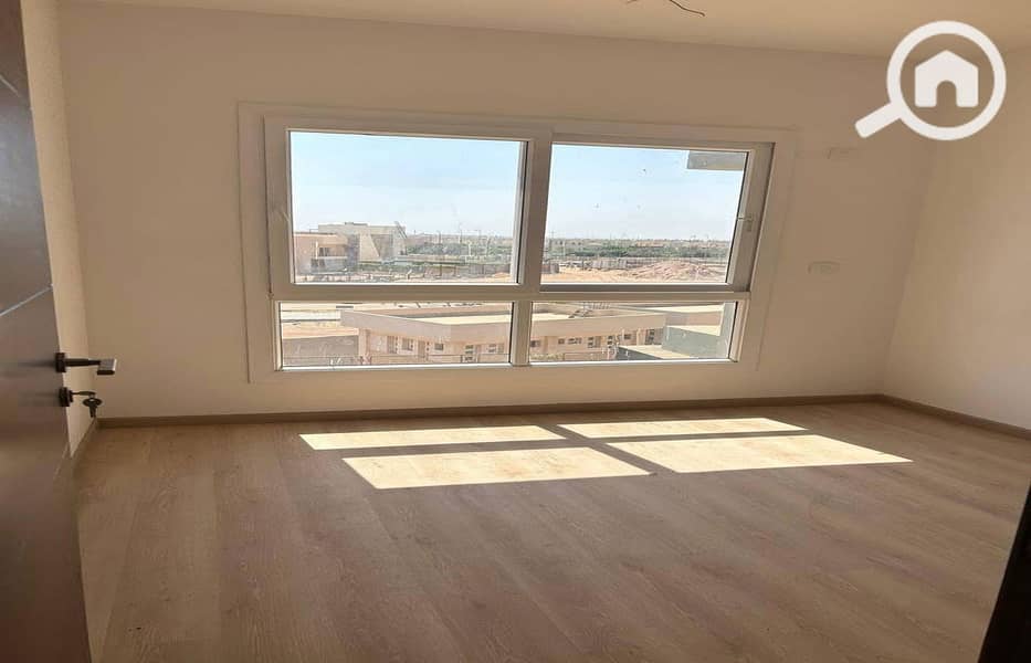 5 WhatsApp Image 2025-05-04 at 8.35. 06 PM (4)_1400x900. jpg