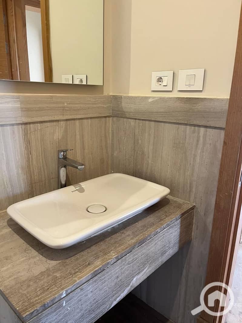 8 WhatsApp Image 2025-11-17 at 23.45. 07. jpeg