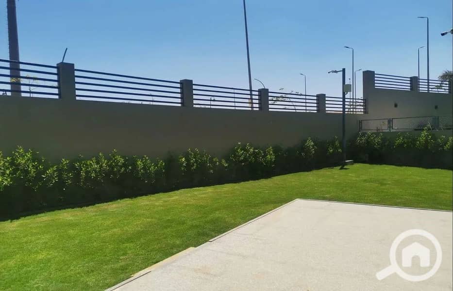 3 6050639-a4e2fo_1400x900_1400x900. jpg