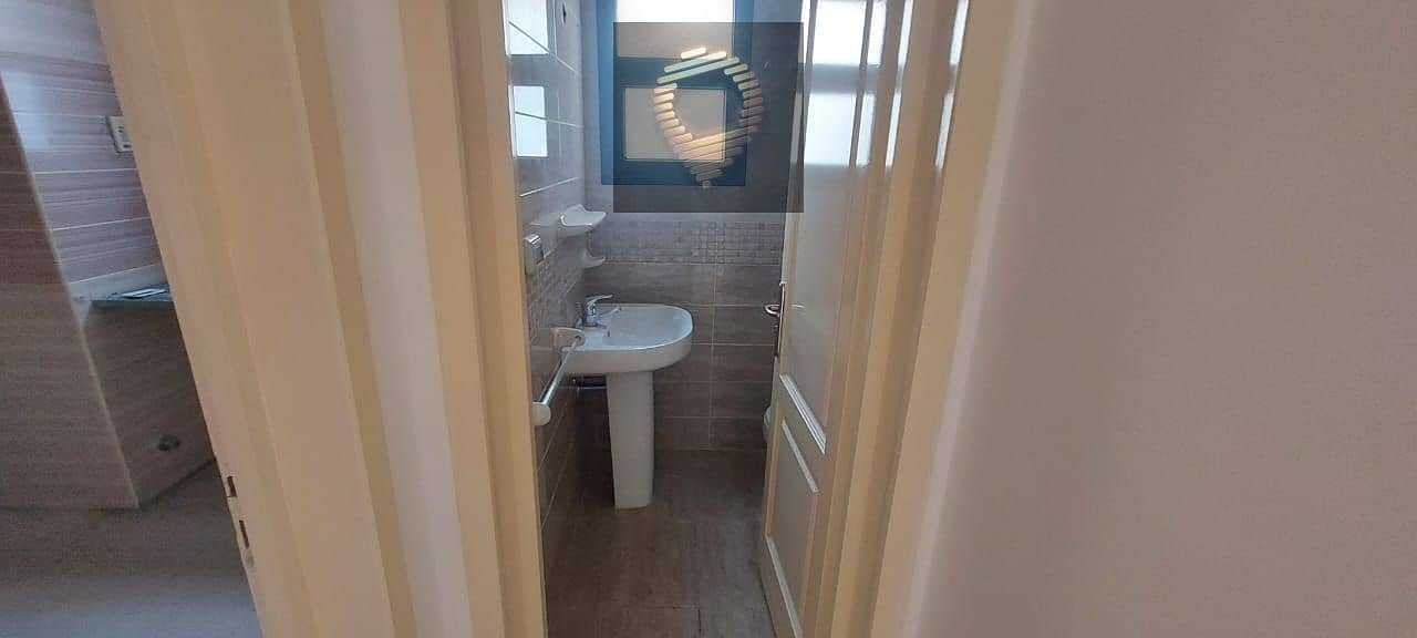 7 WhatsApp Image 2025-11-06 at 10.21. 59 AM (2). jpeg