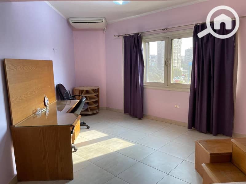 15 b84788d8-8b3e-4713-aaa0-dc0ce1fd07c9. jpeg