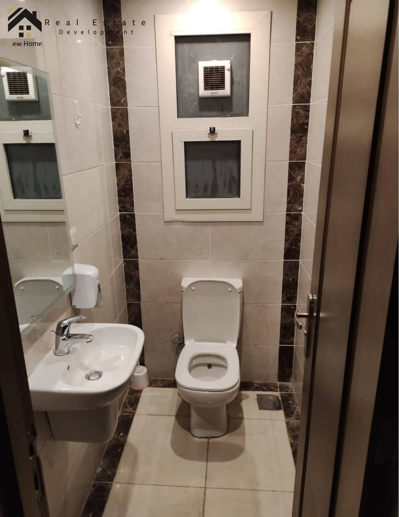 4 WhatsApp Image 2025-11-22 at 12.58. 59_d3de0fce. jpg