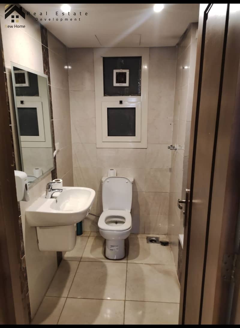 10 WhatsApp Image 2025-11-22 at 12.59. 02_a4925d92. jpg