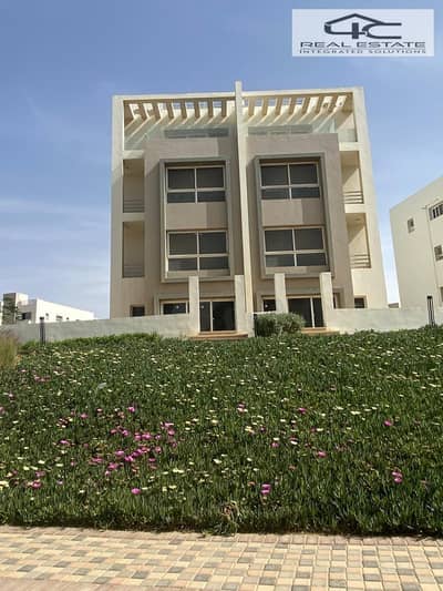 3 Bedroom Duplex for Sale in New Cairo, Cairo - WhatsApp Image 2024-05-19 at 2.18. 59 PM (1). jpeg 3 Bedroom Duplex for Sale in New Cairo, Cairo - WhatsApp Image 2024-05-19 at 2.18. 59 PM (1). jpeg