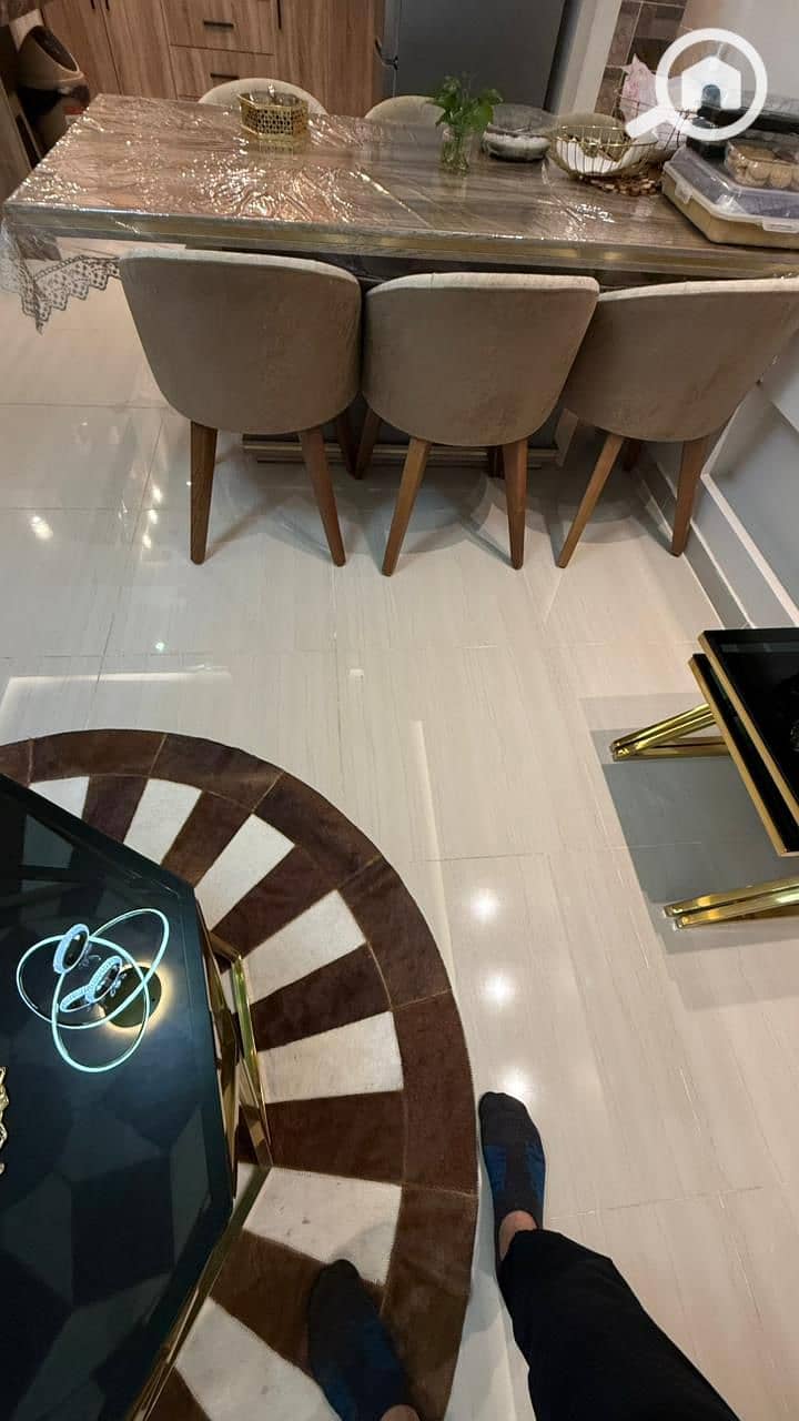 5 cd7090df-21e9-4de4-b04c-cf3e9adf4634. jpg