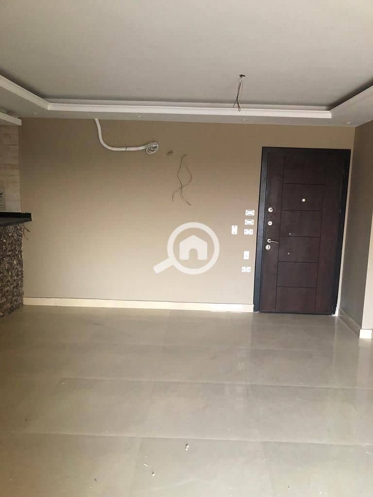 5 590fd200-2018-470d-98e5-fa9994e40567. jpg