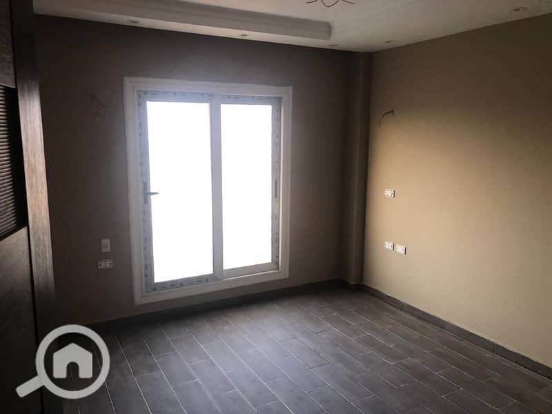 8 380331c0-0dea-4f0a-8493-50a8e6235060. jpg