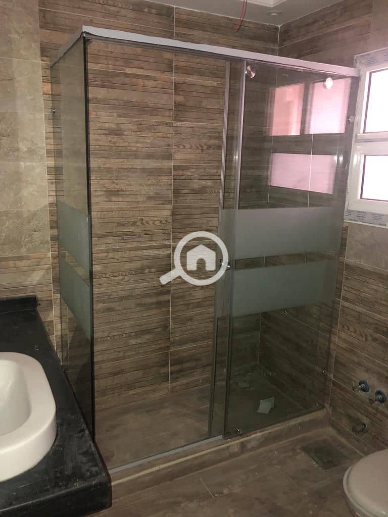 10 c2d74c0b-b2be-4041-9e81-f0570a92ce93. jpg