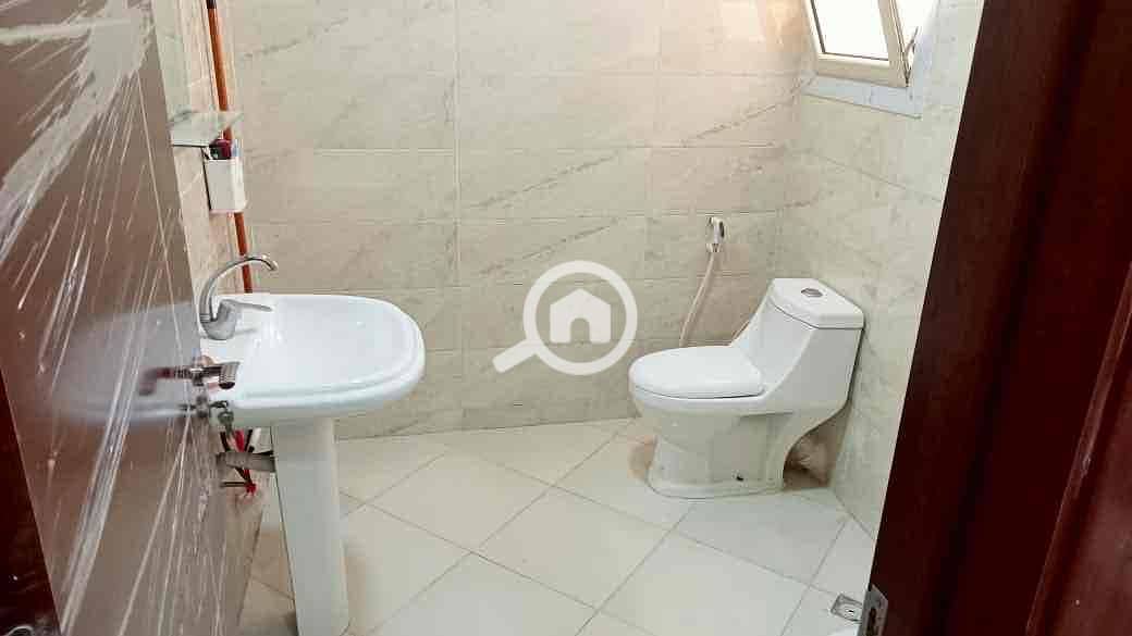 8 c6abcf23-e062-4db8-91b4-73312a07c969. jpg