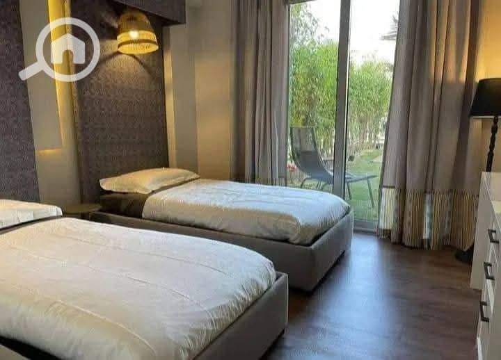 7 FB_IMG_1757691122415. jpg