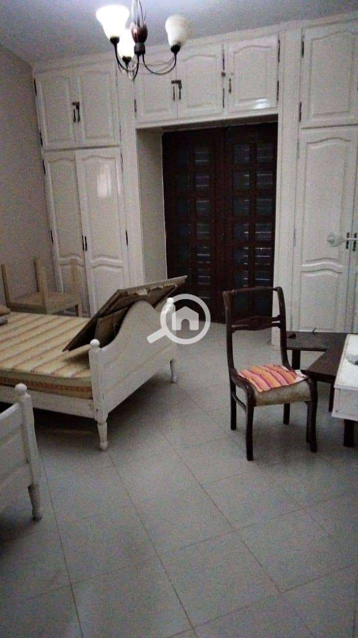 24 92ef69db-6473-4fe1-9e78-ce49f0e1e496. jpeg