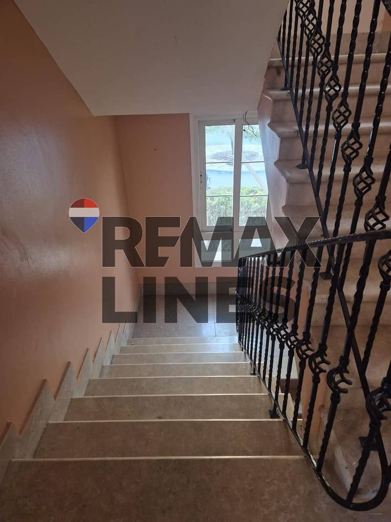 11 2143cf81-3f40-42c8-93ac-046f3bff799f. jpg