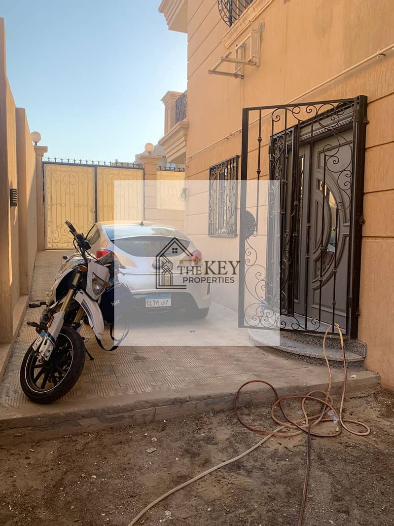 15 02e3ac37-cf75-4e4e-9704-3961bbcedd76. jpg