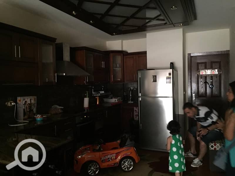 12 467d328d-d1fa-4e9a-9ebd-6d3b6b25c648. jpeg