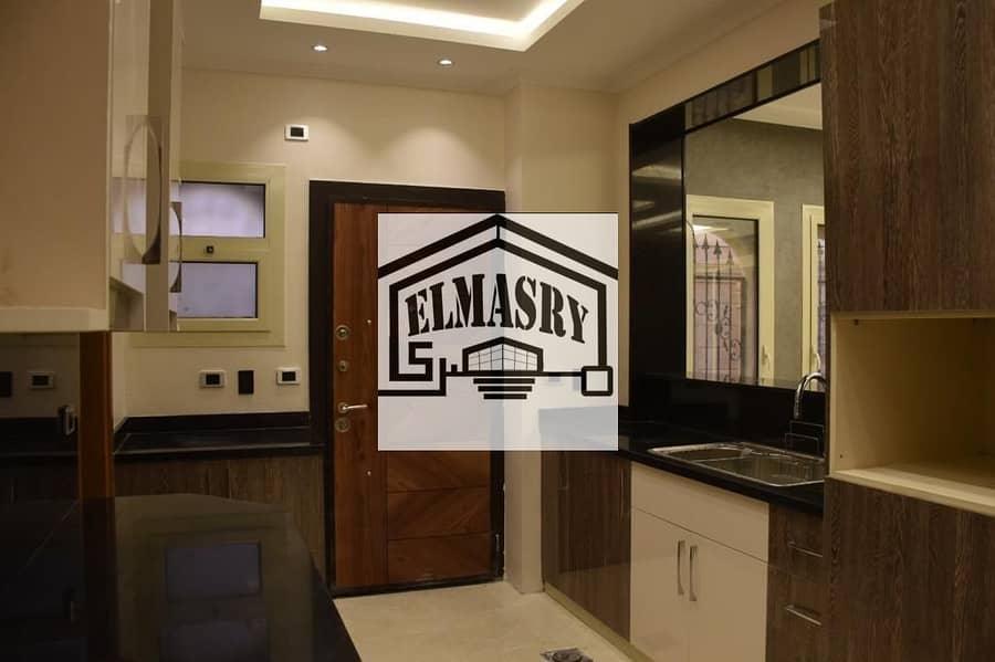 30 fc7b2f9c-02a7-40e3-9b8b-07a3ebb52bfc. jpg