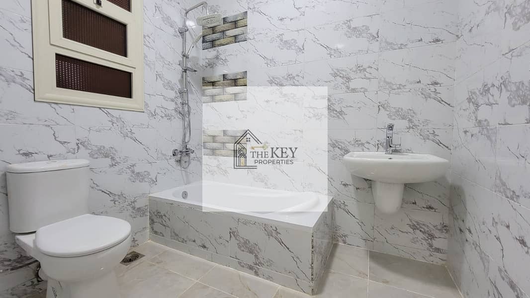 10 WhatsApp Image 2025-11-16 at 16.30. 03_dd575e21. jpg