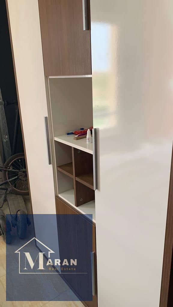 10 56d77da8-85ba-4f9e-8087-1e4b4b6673d8. jpg