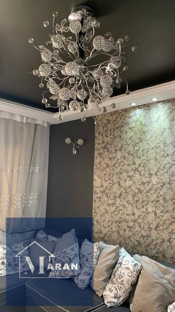 12 16726476-a290-4afa-8c2e-d6a7bd930c58. jpg