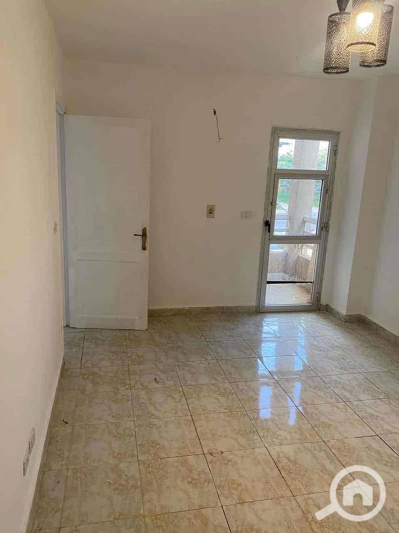 11 c6e9225a-7811-42d9-a563-6b75f6720837. jpg