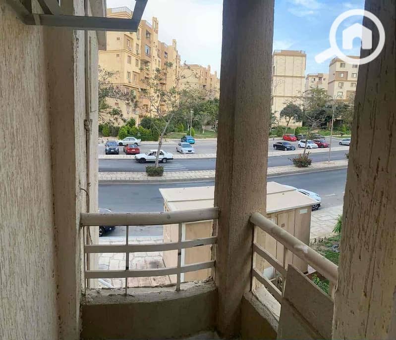 12 1d86bec2-92a3-4bf0-9723-b244df0f0032. jpg