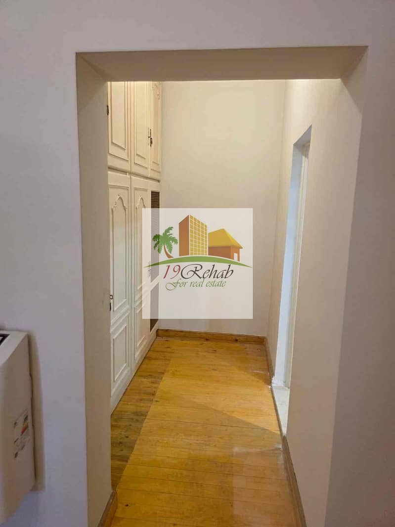 6 aa3a2923-9bdf-459c-8efa-492f7d9ae954. jpg