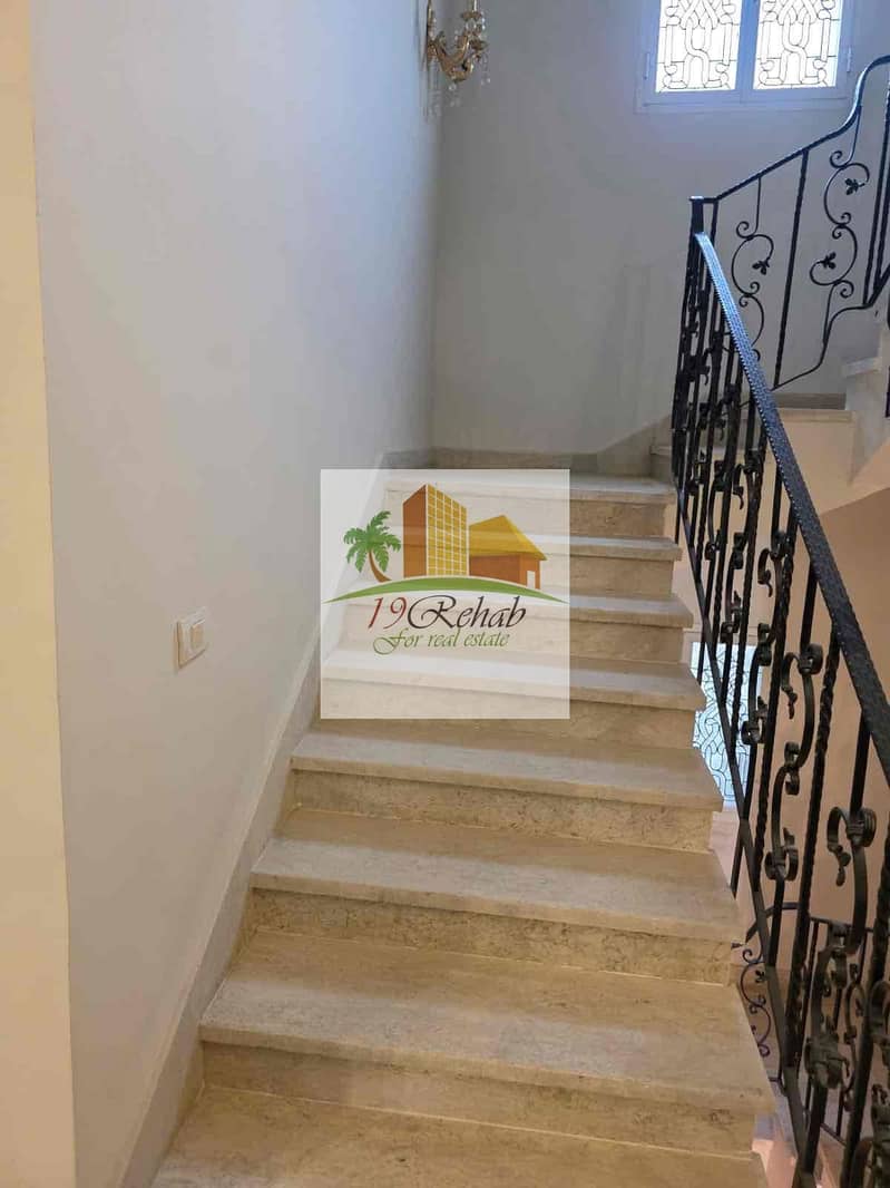 8 2abaccdb-be17-4101-a175-f78d395f5c89. jpg