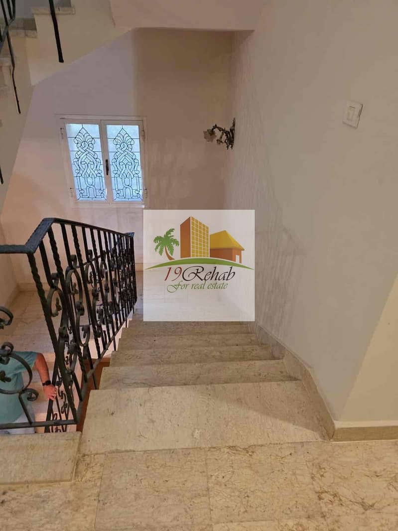 9 9409fe33-1eda-401f-8567-f752ef211b4d. jpg