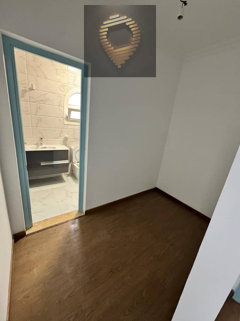 12 WhatsApp Image 2025-11-04 at 20.05. 32_29f33207. jpg