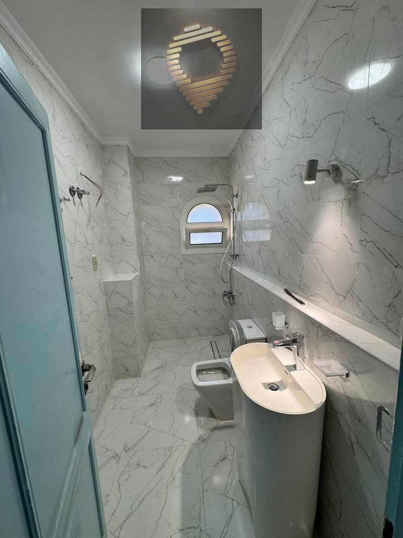 16 WhatsApp Image 2025-11-04 at 20.05. 32_a91bd45f. jpg