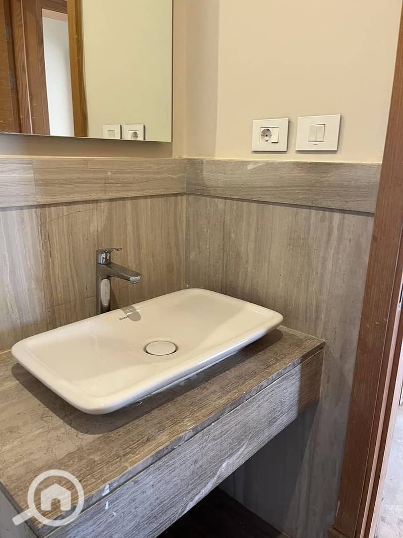 5 WhatsApp Image 2025-11-17 at 11.45. 07 PM. jpeg