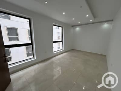 Office for Sale in Katameya, Cairo - 106 8,000,000                   . jpg