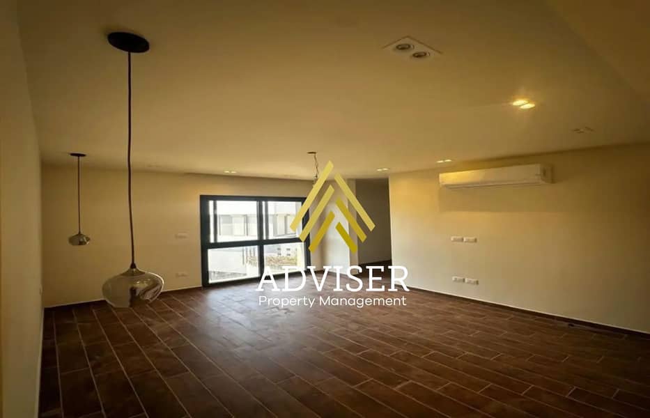 8 7778692-ddd29o. jpg