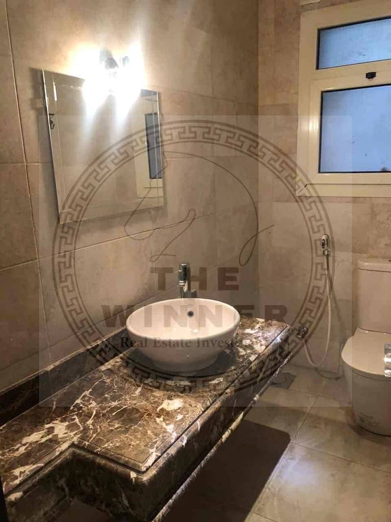 4 53ab3c38-de7b-4d4e-b7f6-2457c81f1d1a. jpg