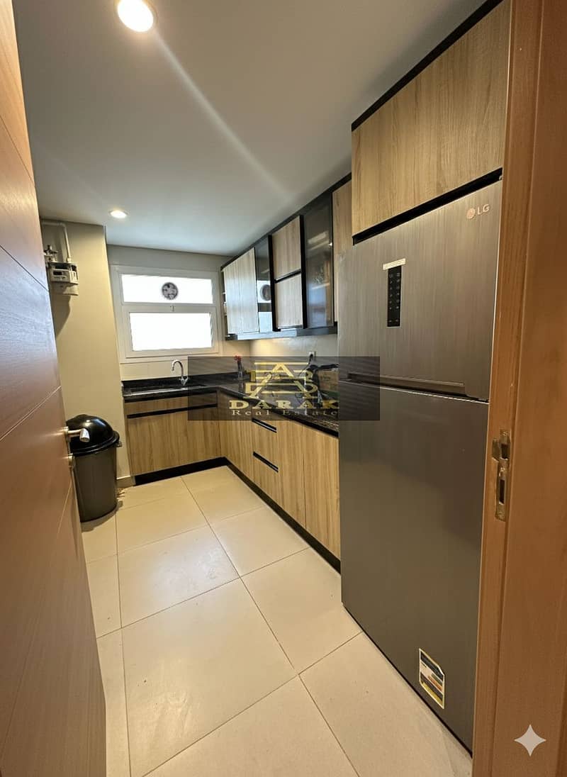 5 Gemini_Generated_Image_edebe1edebe1edeb. png