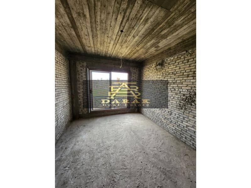 10 ff7e5544-9f5b-4bfe-9e2a-e0aac565d730. jpg