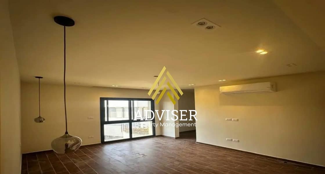 12 7778692-ddd29o. jpg